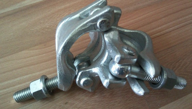 掉落的美国脚手架双耦合器