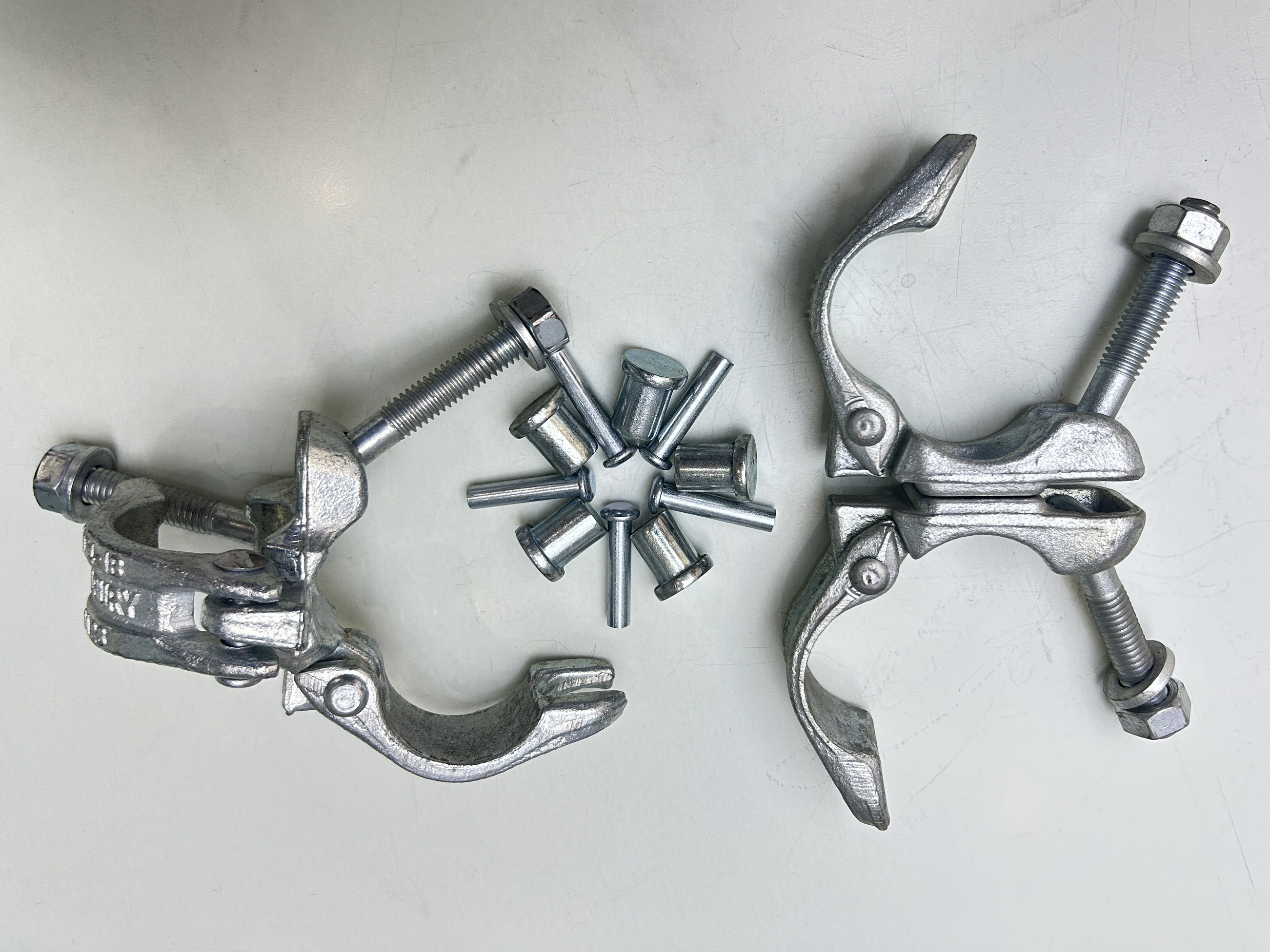 acoplador de andamio remache 