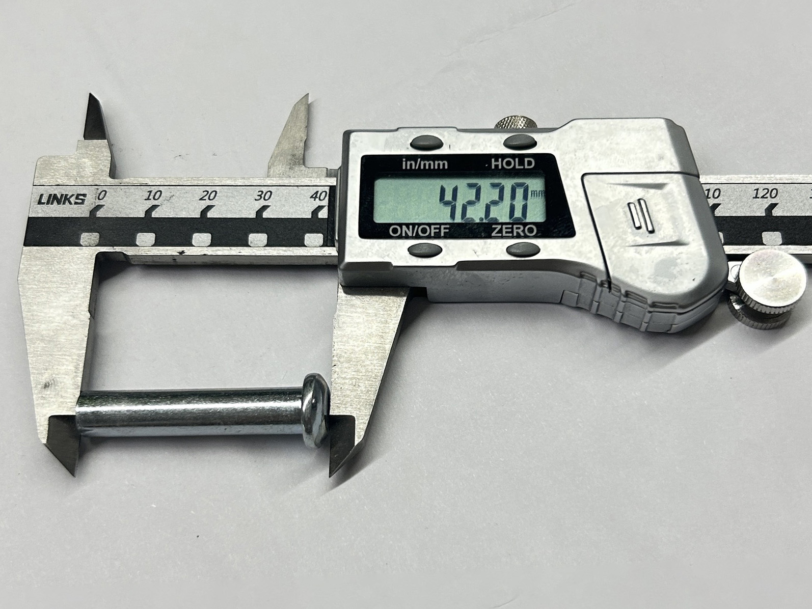 Tama&ntilde;o del remache del acoplador de andamio 