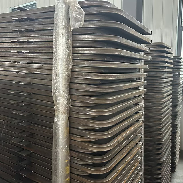 Im&aacute;genes de producci&oacute;n de puerta de acceso con escalera reversible