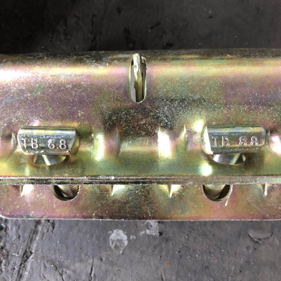 Acoplador de manga prensado