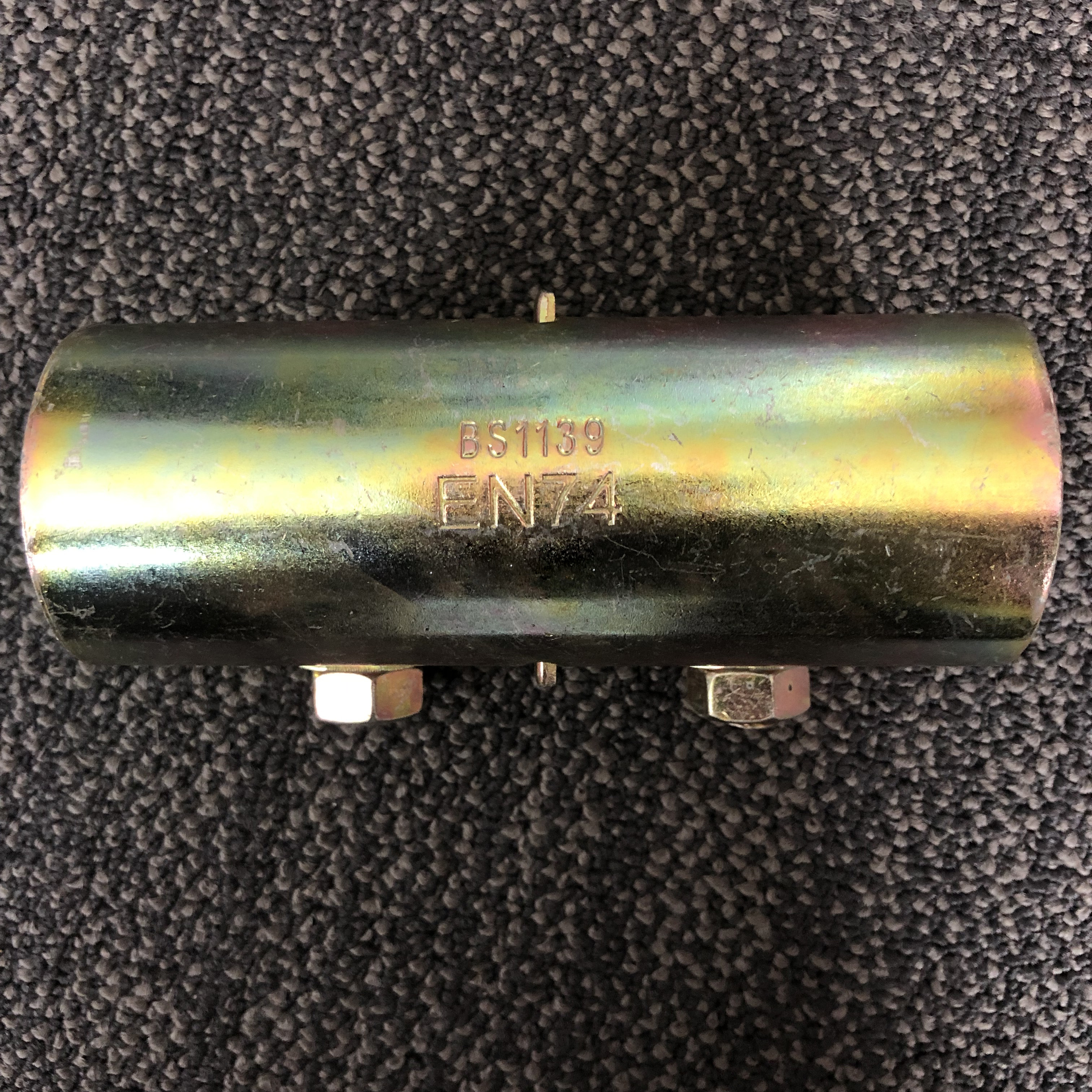 Acoplador de manga prensado