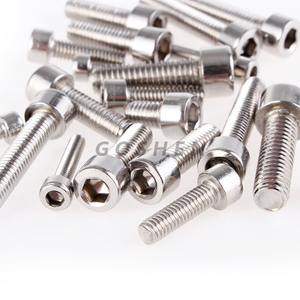 Tornillos de cabeza de zócalo de acero inoxidable 304 m16