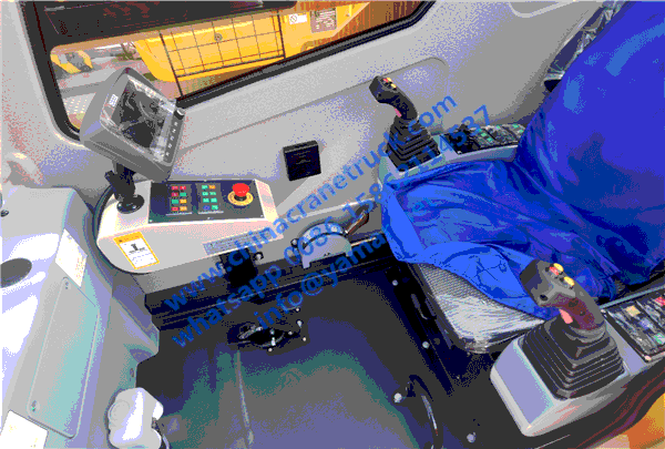 XCT60_Y RHD truck crane (3)