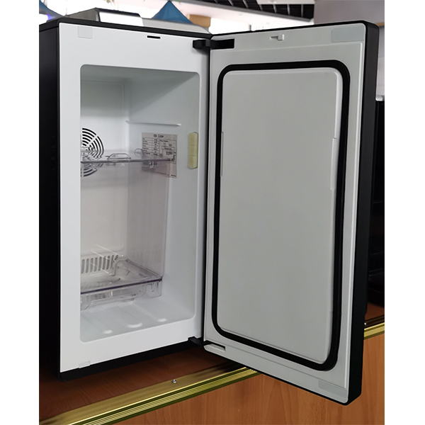 Enfriador de leche MC13D con control de pantalla táctil y temperatura. Mostrar