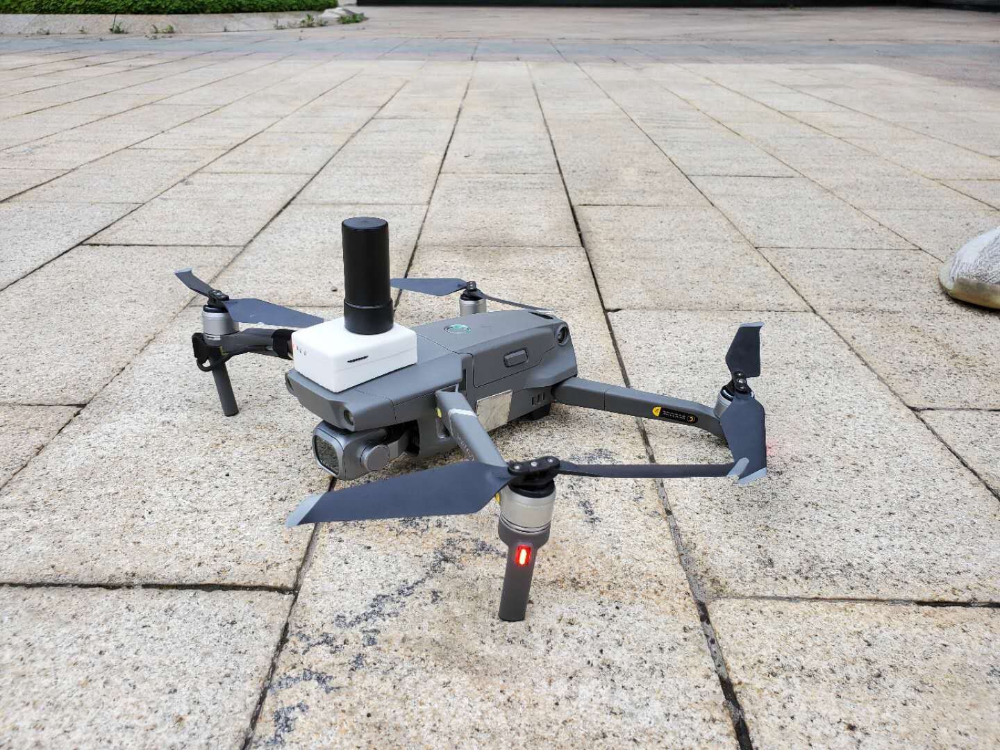 Gi&aacute; DJI RTK