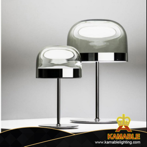 Декоративная настольная лампа для гостиной из стального стекла с великолепным дизайном (KA3058)