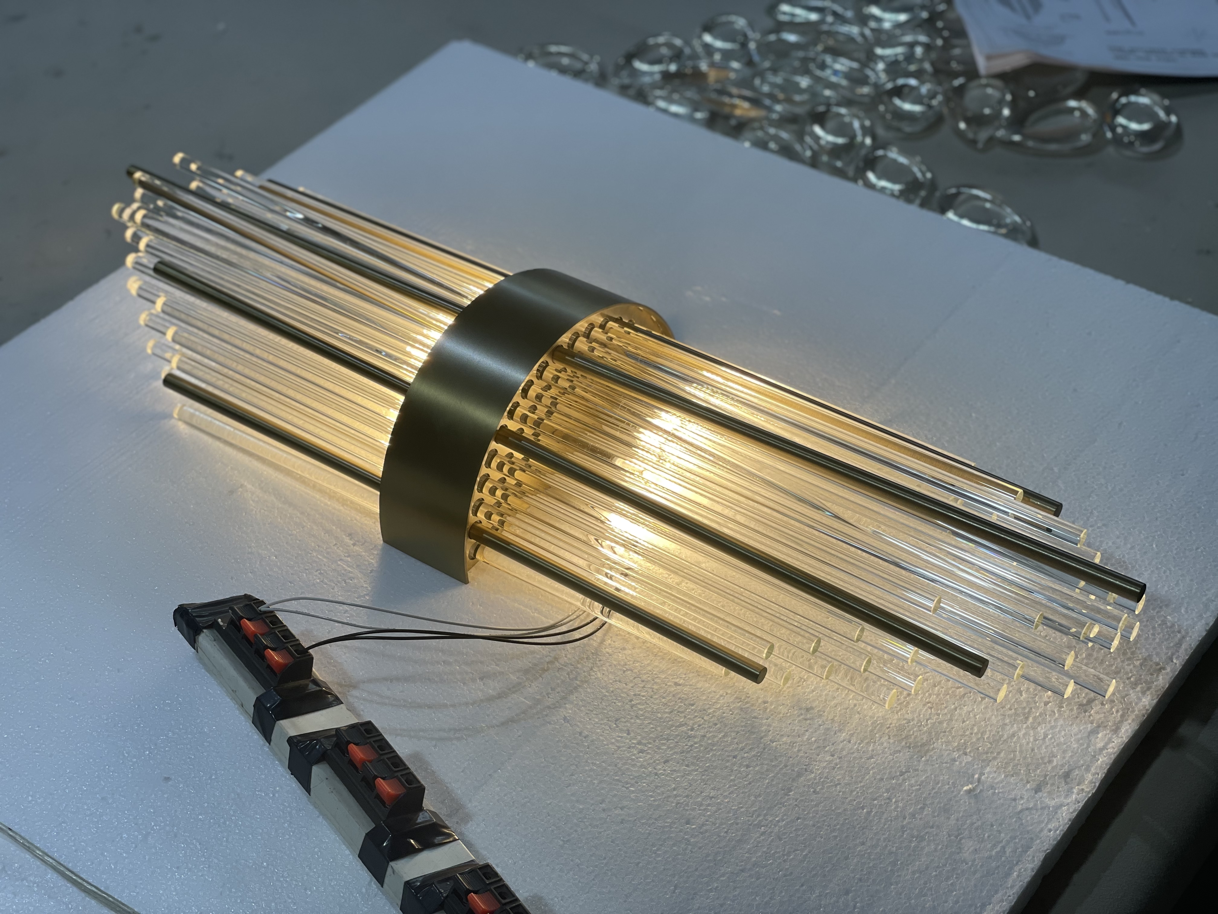 Классический настенный светильник для прихожей из хрустального стекла с золотым металлом (KIZ-66W)
