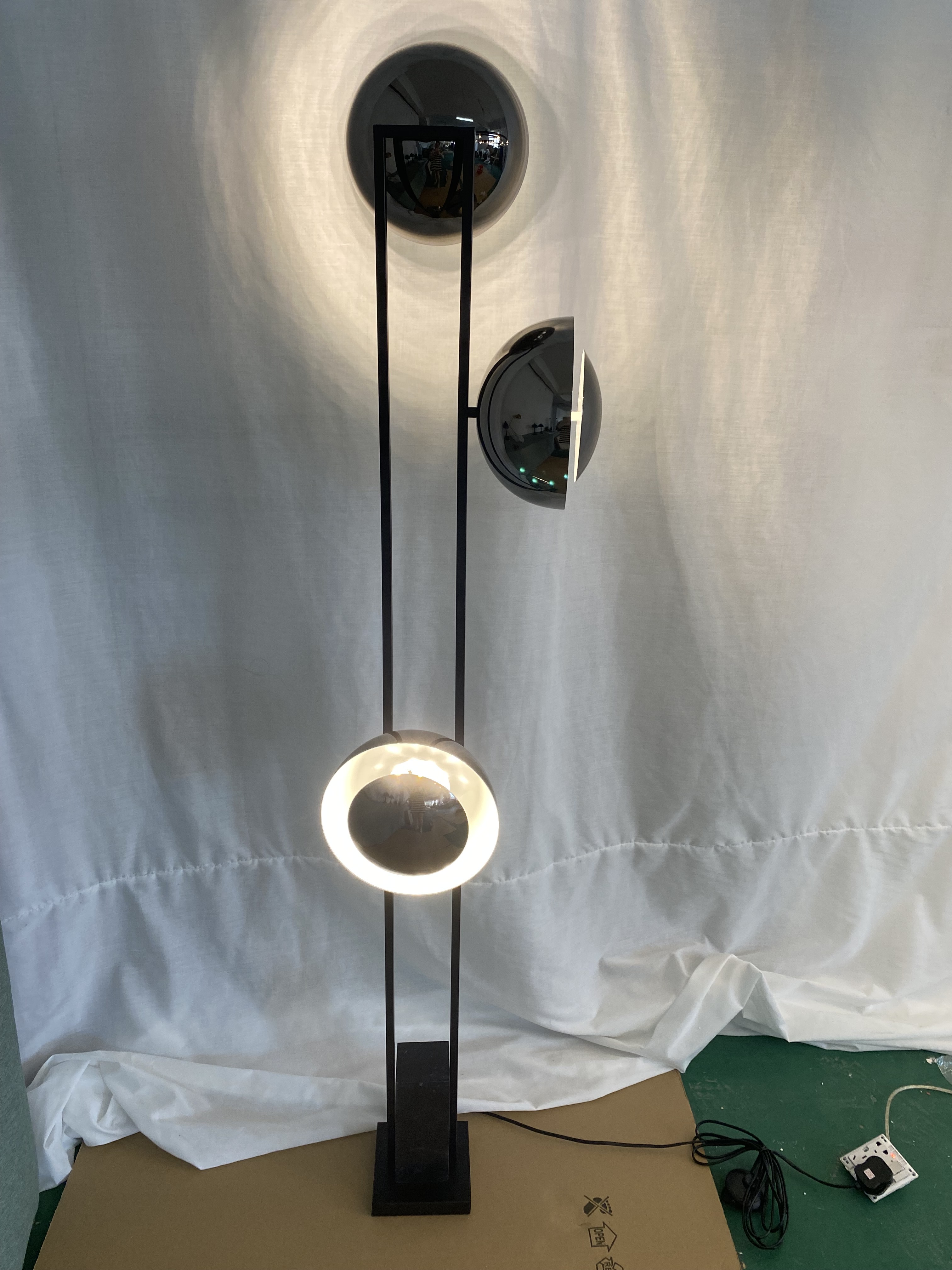 Нежный дизайн в скандинавском стиле, зеркало, круглый утюг, напольный светильник для виллы (KYA-10F)