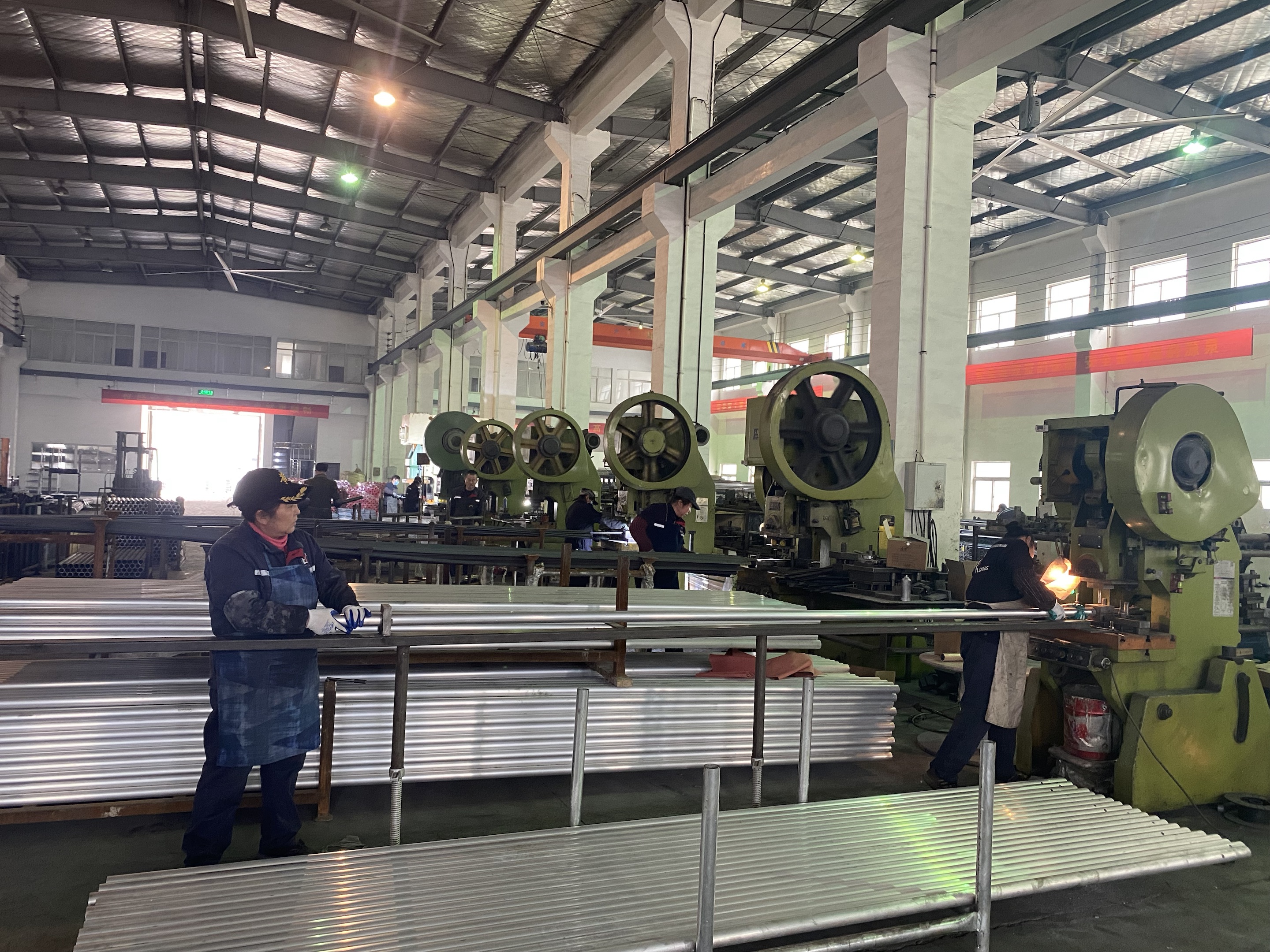 EK庆祝EK脚手架脚手架厂商完成和12周年庆典EK庆祝活动