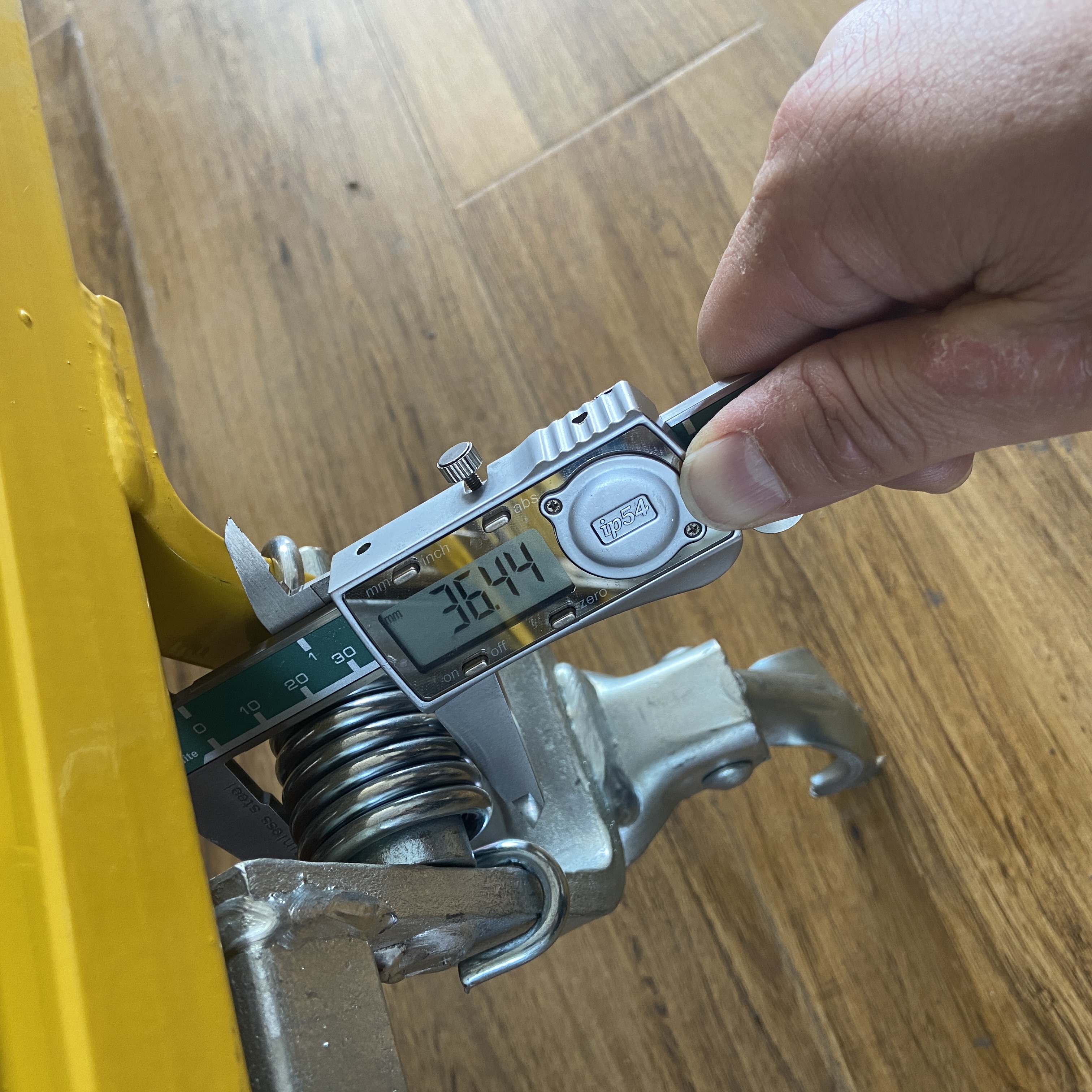 Prueba de puerta de acceso a escalera 