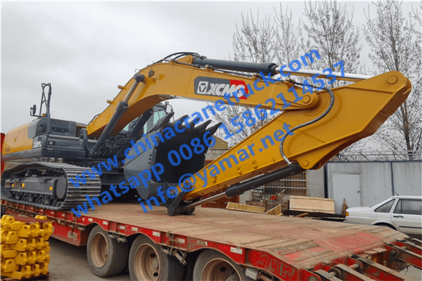 Customer order XCMG 30 ton crawler excavator model XE305D