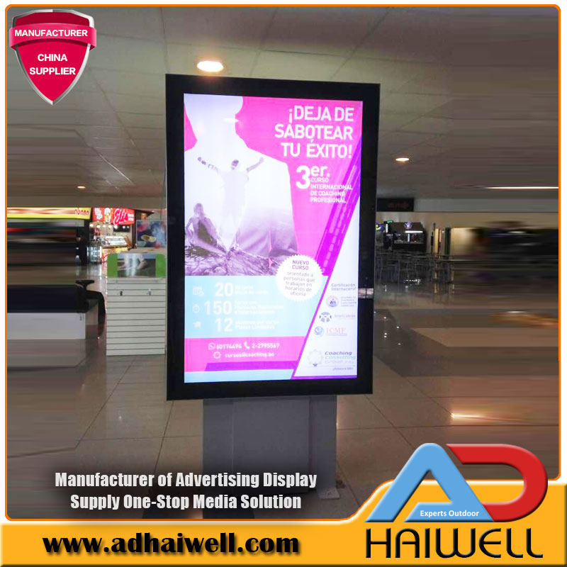 Mupi LED Scroll Digital Signs