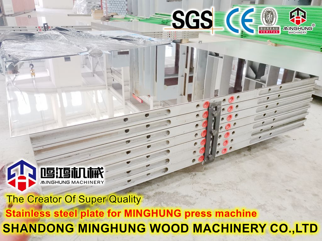 pelat baja tahan karat mengkilap