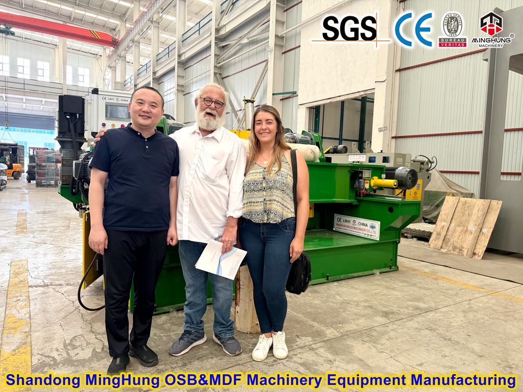 mesin pengupas veneer di bengkel