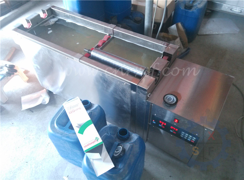 Ultrasonic wave printing anilox roller cleaning machine