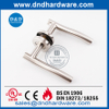 Manija de palanca de acero inoxidable de grado 4 para puerta industrial-DDTH007