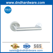 ประตูห้องนอนที่ทันสมัยมือจับสแตนเลสประตูภายนอกที่จับ DDTH027