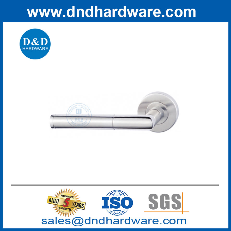 ประตูโลหะภายในสไตล์ยุโรปที่จับประตูสแตนเลสมือจับ DDTH028