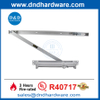 อลูมิเนียมซ่อนอยู่เหนือศีรษะหน้าที่กันไฟประตูไม้กันไฟใกล้กับ DDDC054
