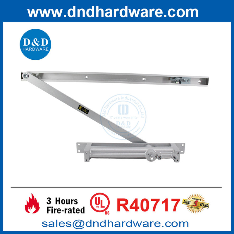อลูมิเนียมซ่อนอยู่เหนือศีรษะหน้าที่กันไฟประตูไม้กันไฟใกล้กับ DDDC054