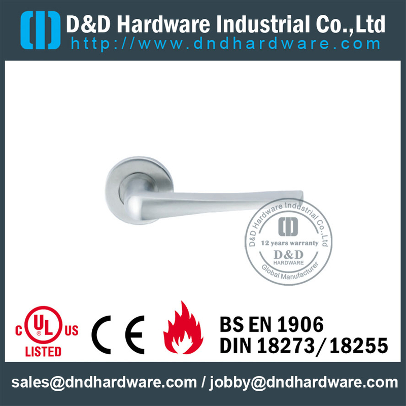 Stainless Steel 304 Modern Lever Handle di Rose Jenis Welding untuk Logam Commercial Door-DDTH034