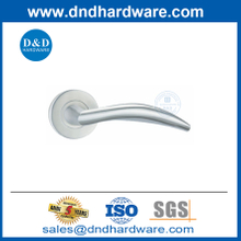 มือจับประตูร่วมสมัยสแตนเลส 304 ภายในประตูที่จับ DDSH007