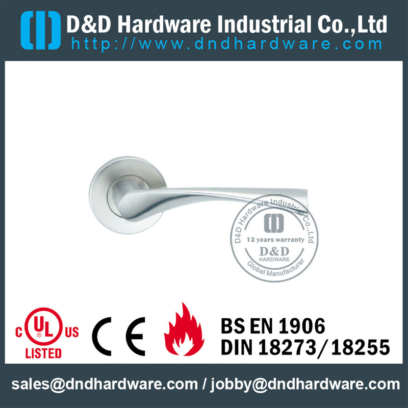 Punho de alavanca de aço inoxidável contínuo do molde do investimento para portas externas -DDSH002