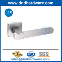 การออกแบบง่ายสแตนเลสสแควร์สแควร์ท่อกลวงกลวงประตูมือจับ DDTH048