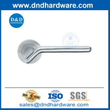 มือจับประตูด้านในโลหะสแตนเลสประตูหลักที่จับ DDSH040