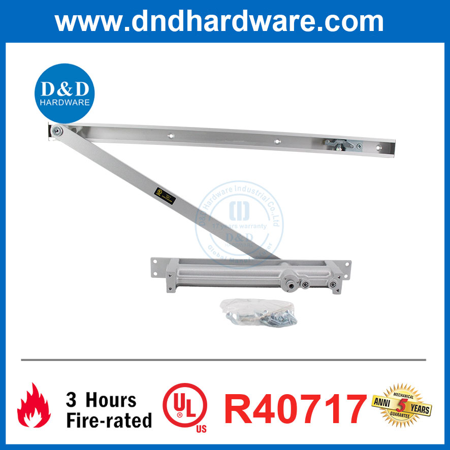 อลูมิเนียมซ่อนอยู่เหนือศีรษะหน้าที่กันไฟประตูไม้กันไฟใกล้กับ DDDC054