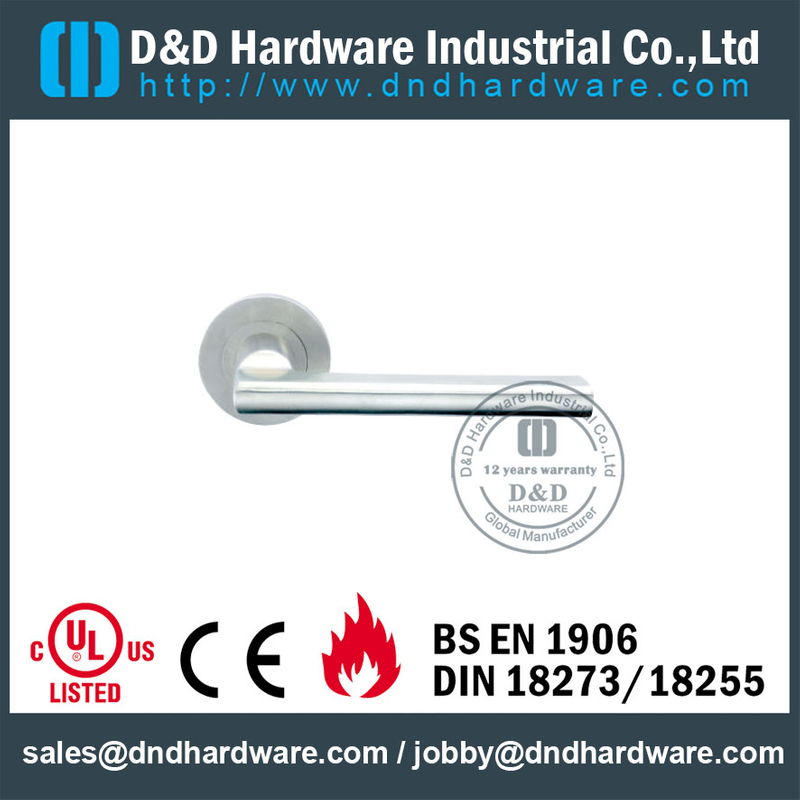 流行的实心不锈钢 316 拉手商业门-DDSH023