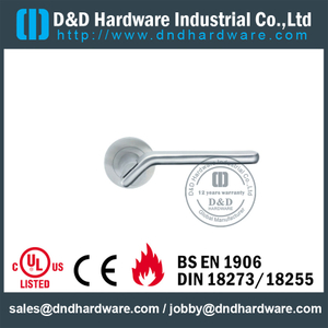 304 级防锈实心铸造拉手，用于入口钢门 -DDSH040