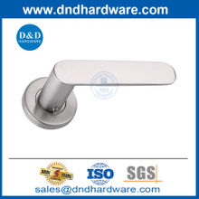 สแตนเลสสตีลประตูตกแต่งภายในที่ทันสมัยมือจับก้านกุหลาบกลมหรูหรามือจับ DDSH009