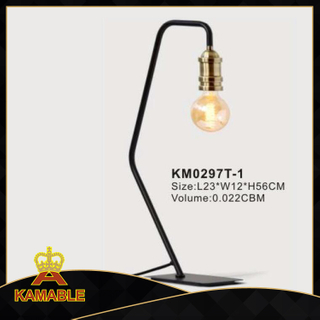 промышленная настольная лампа имеет небольшую площадь основания, идеально подходящую для письменного или тумбочки (KM0297T-1)