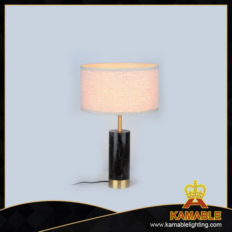 Современная дизайнерская прикроватная светодиодная настольная лампа из латуни для спальни (RST9067S-BG)