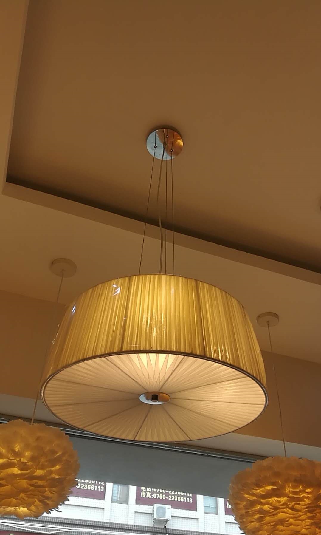 Современный декоративный подвесной светильник с тенью ткани (KAH0002)