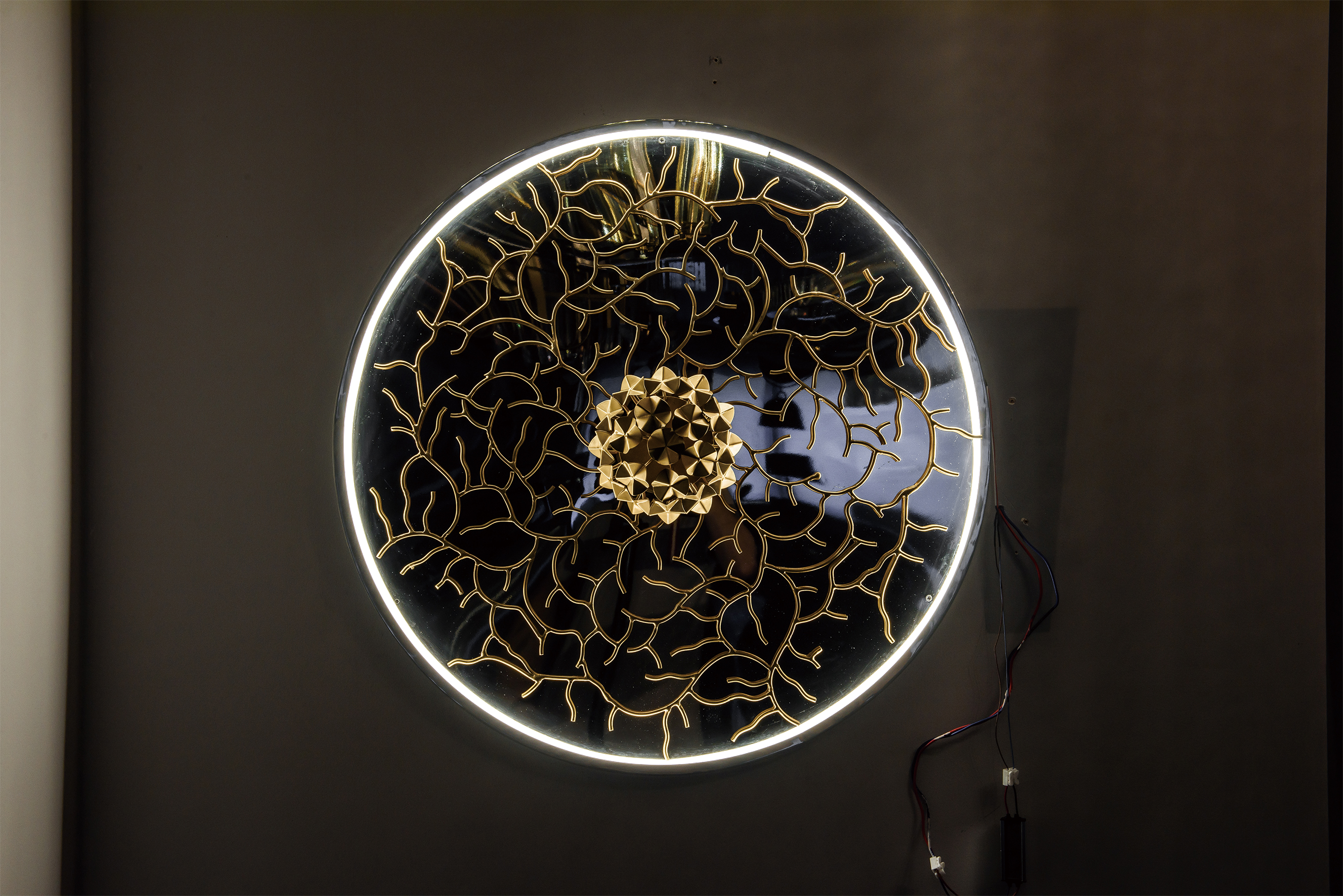 Классический настенный светильник из латуни круглой формы (KAW18-096)
