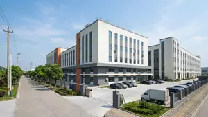 Edificio de oficinas de la fábrica de máquinas expendedoras