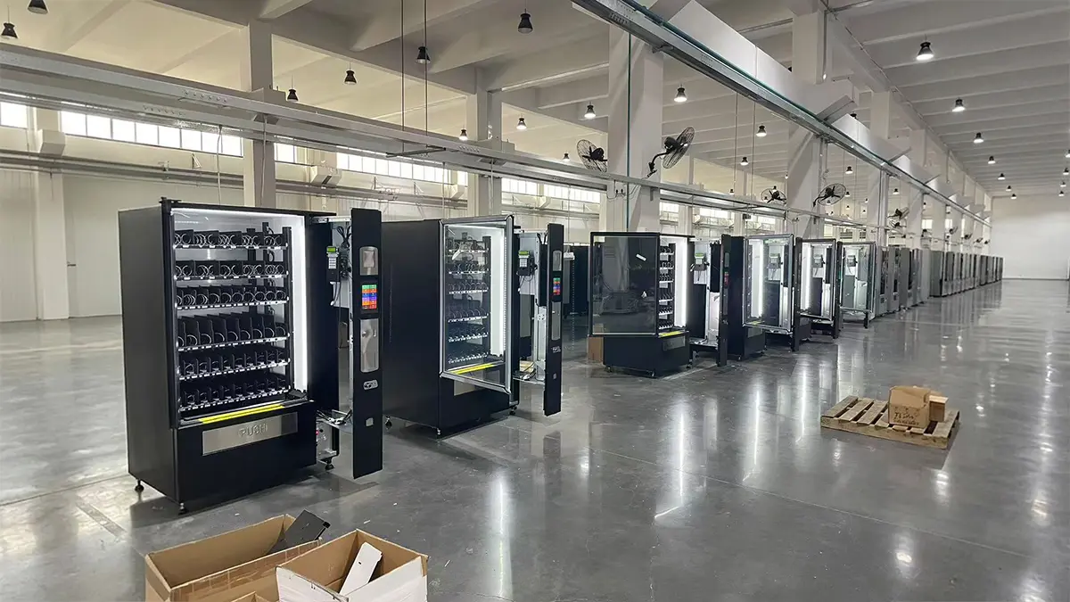 Línea de producción conjunta de máquinas expendedoras inteligentes de Nanjing en taller