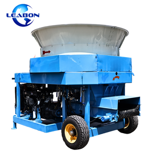 Bottom Belt Discharde Diesel Type Straw Bale Crusher Alfalfa Grass Shredder