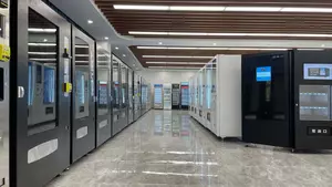 Sala de exposición de máquinas expendedoras y productos terminados