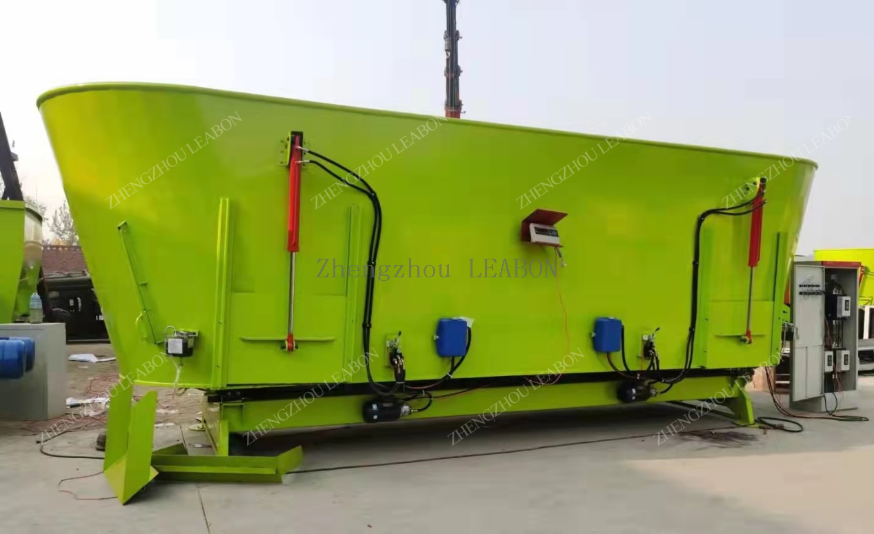 50m3 Vertical Feed TMR Mixer Animal Silage Fodder Mixing Machine