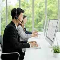 فريق خدمة العملاء