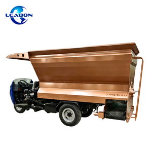 Forage Spreader Diesel-Powered Feed Spreading Machine Poultry Feed Spreader