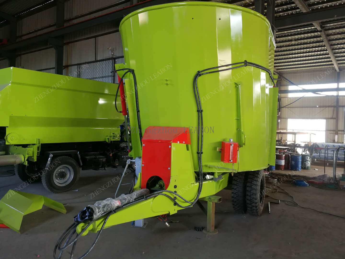 3CBM 5CBM 10CBM 12CBM PTO Type Vertical TMR Feed Mixer with Feeding Hopper for Cow Camel Silage Feed