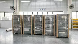 Almacén de máquinas expendedoras y preparación de envíos