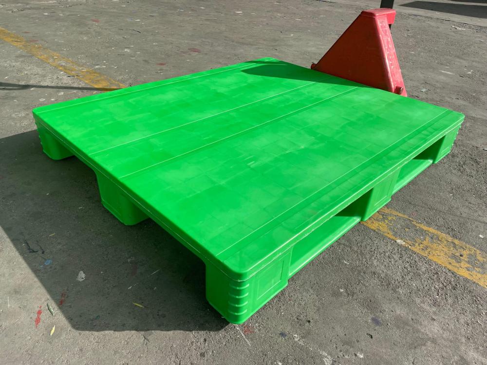 Palets de plástico HDPE verde 1200 x 1000