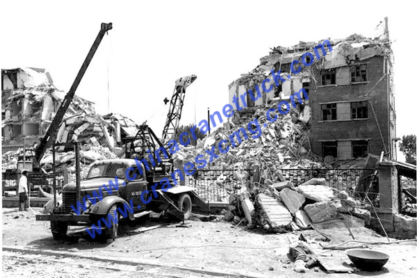 XCMG 5 ton truck crane