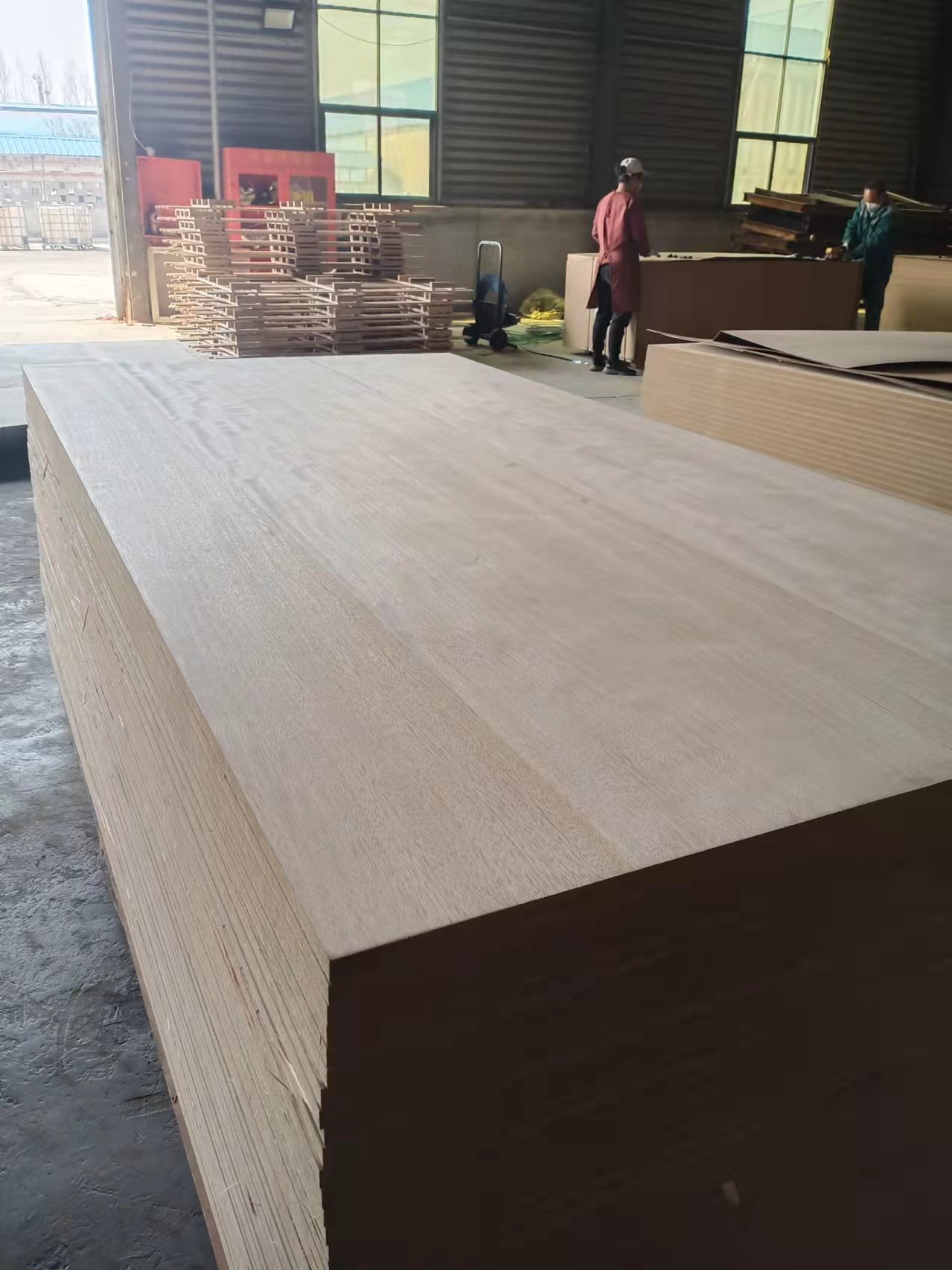 good quality natrual mohogany veneered MDF board